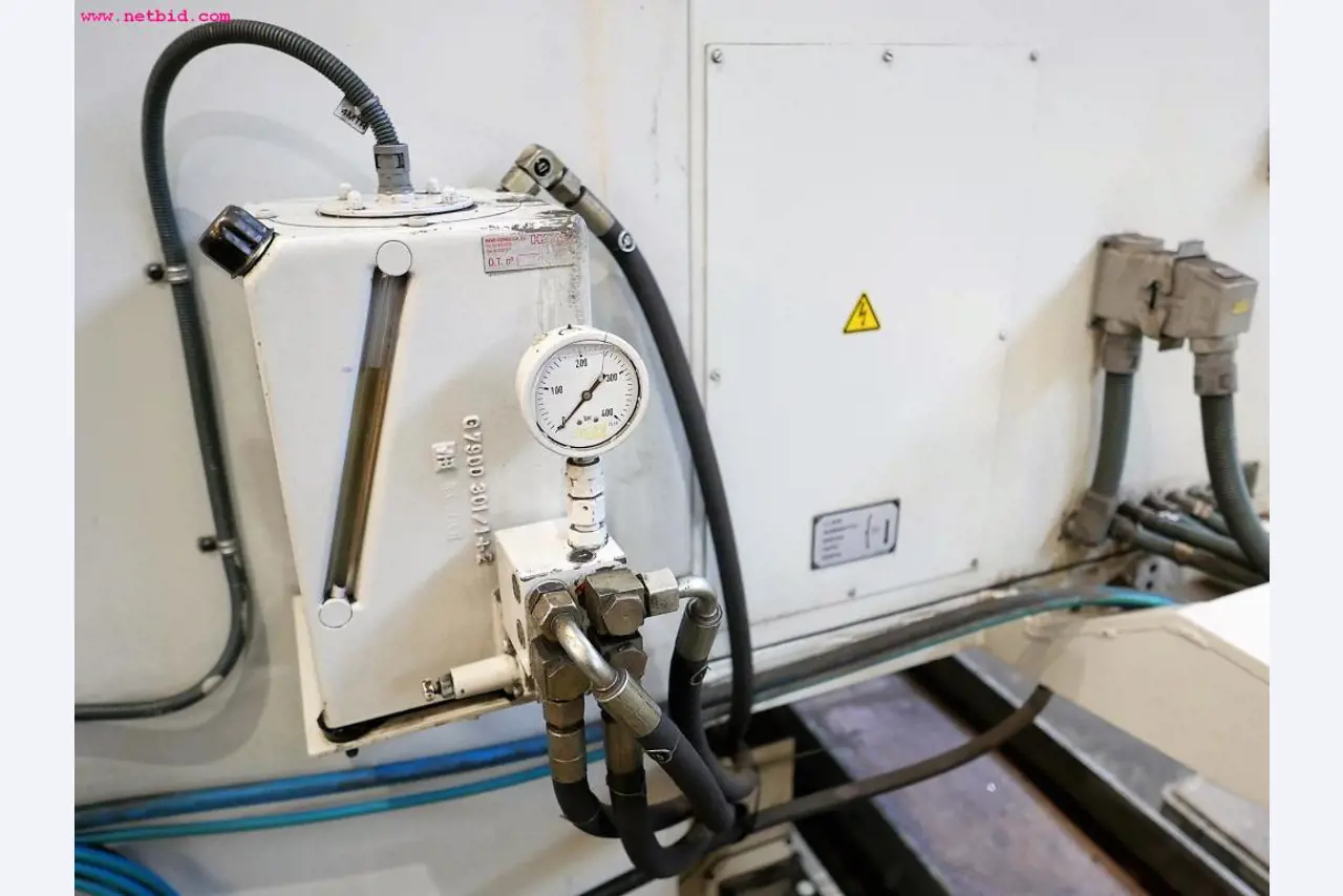 CNC turning and milling machines-9