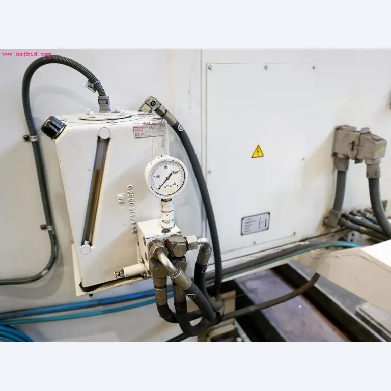 CNC turning and milling machines-9