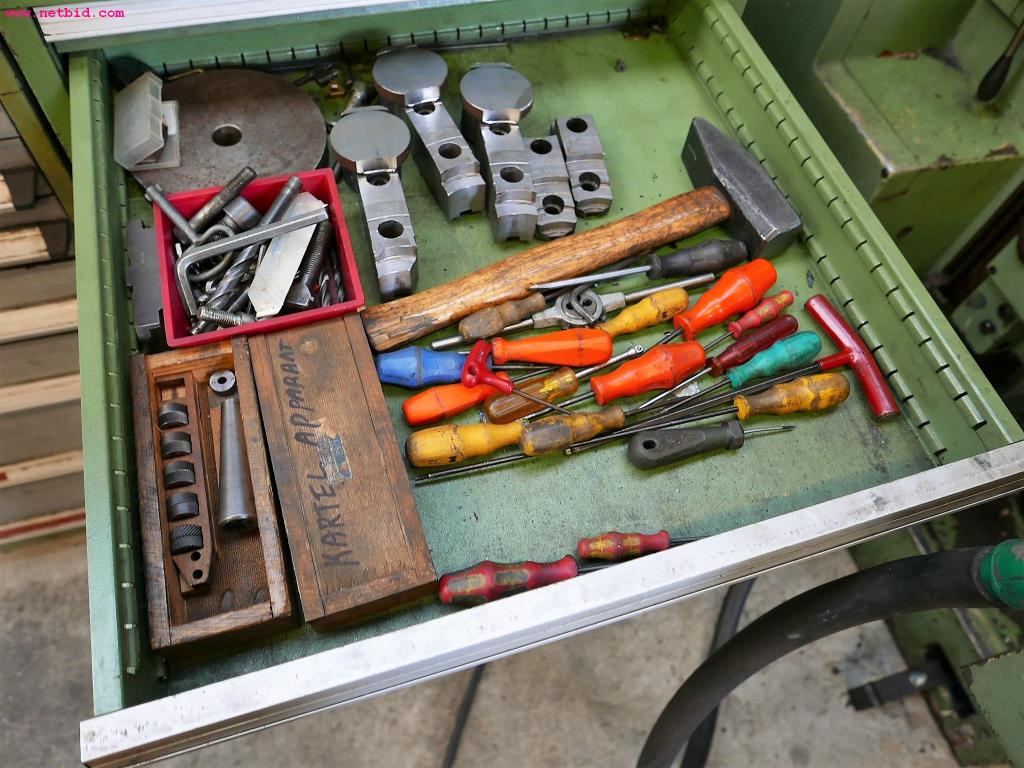 CNC turning and milling machines-11