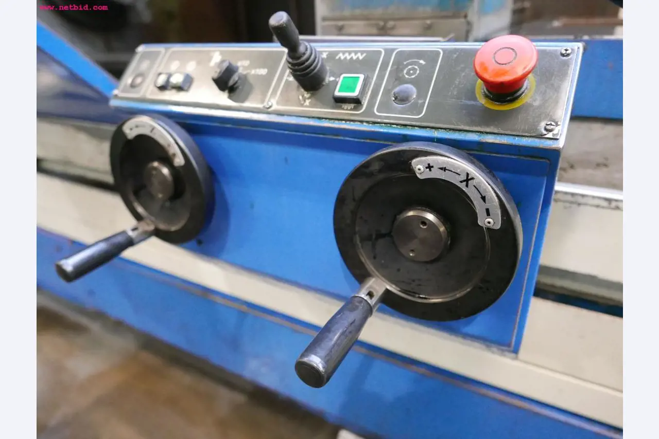 CNC turning and milling machines-19