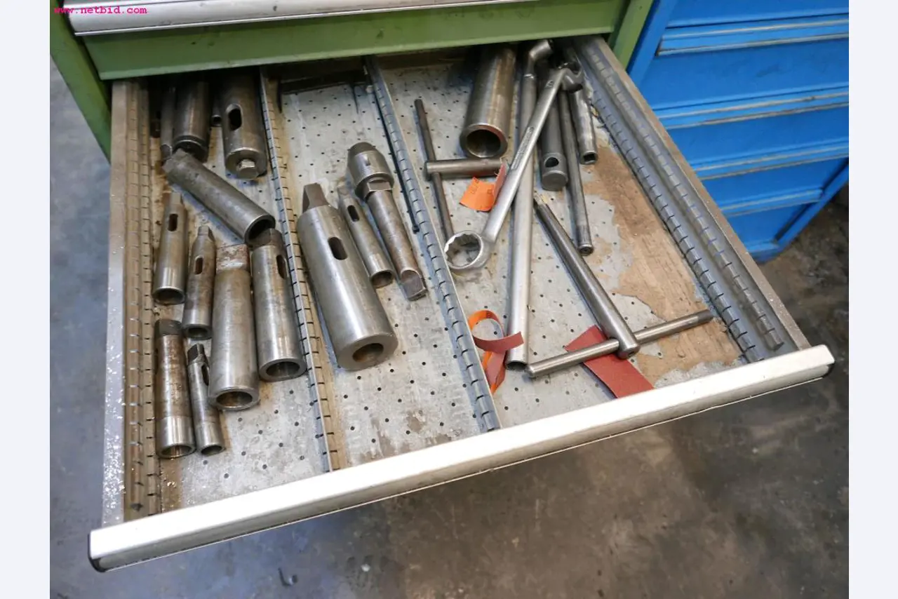 CNC turning and milling machines-4