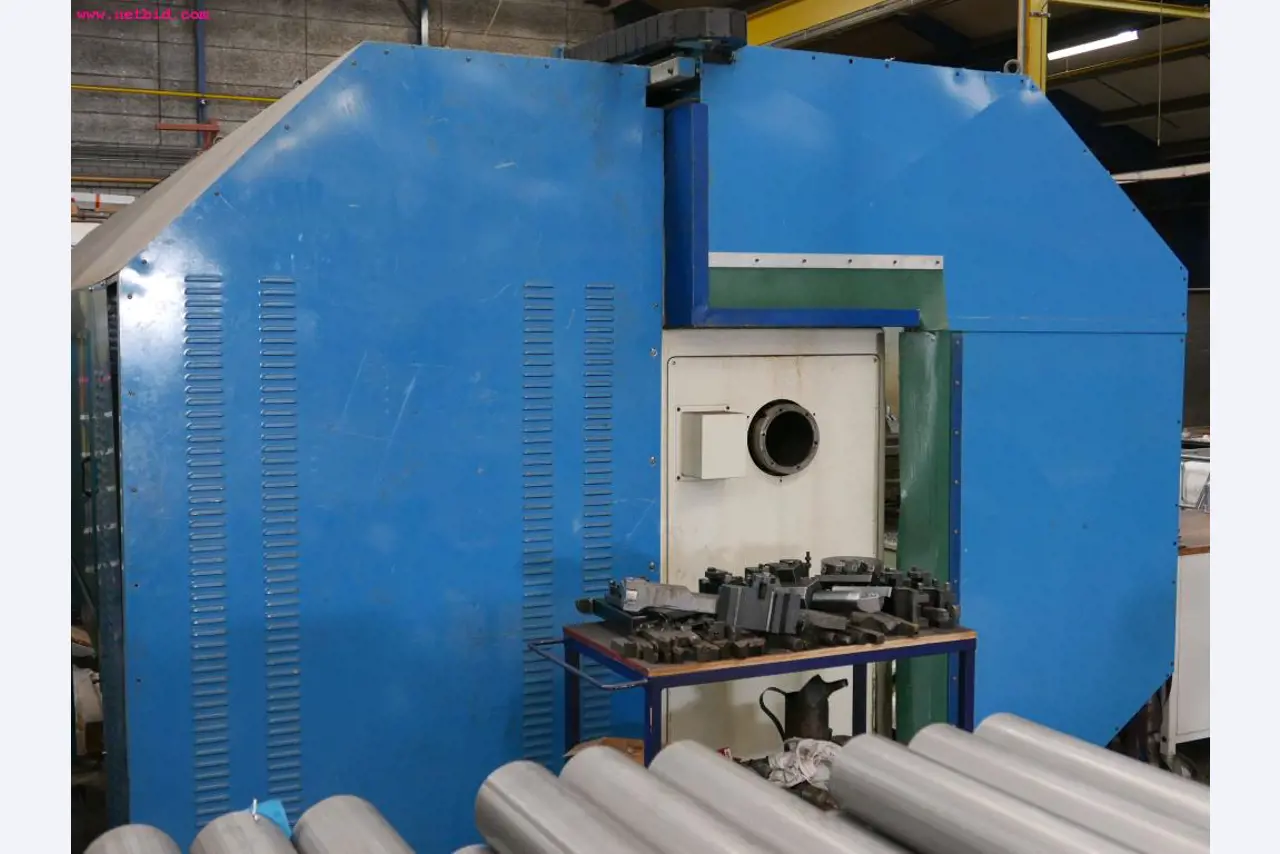 Tornos e fresadoras CNC-10