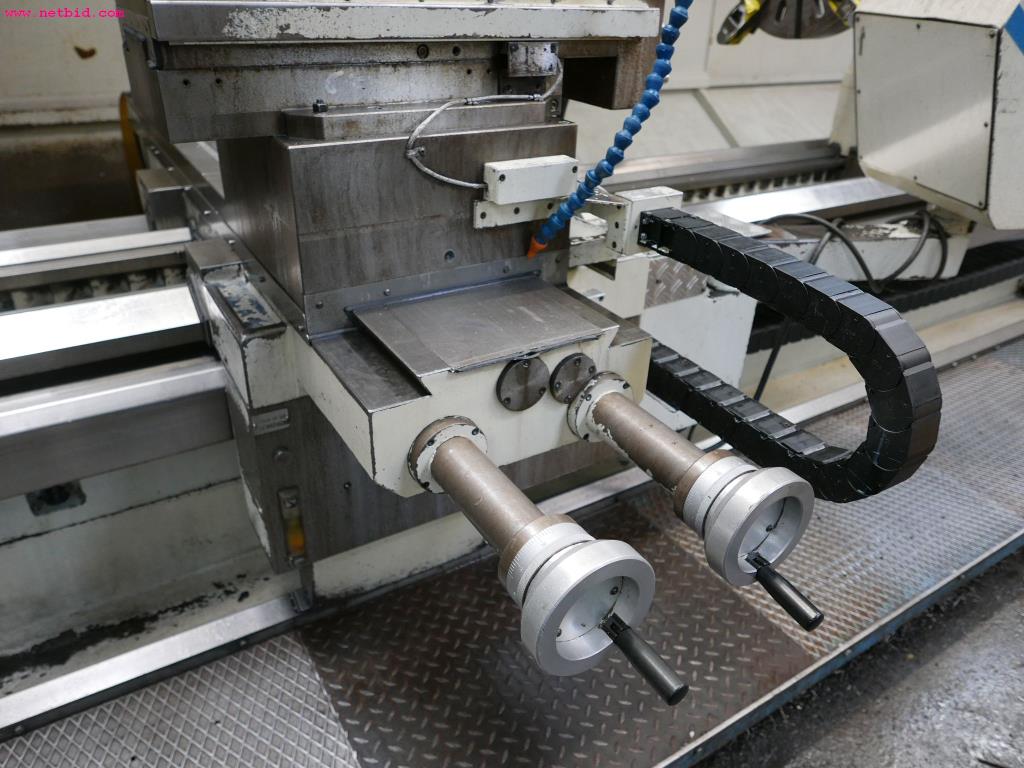 Tornos e fresadoras CNC-24