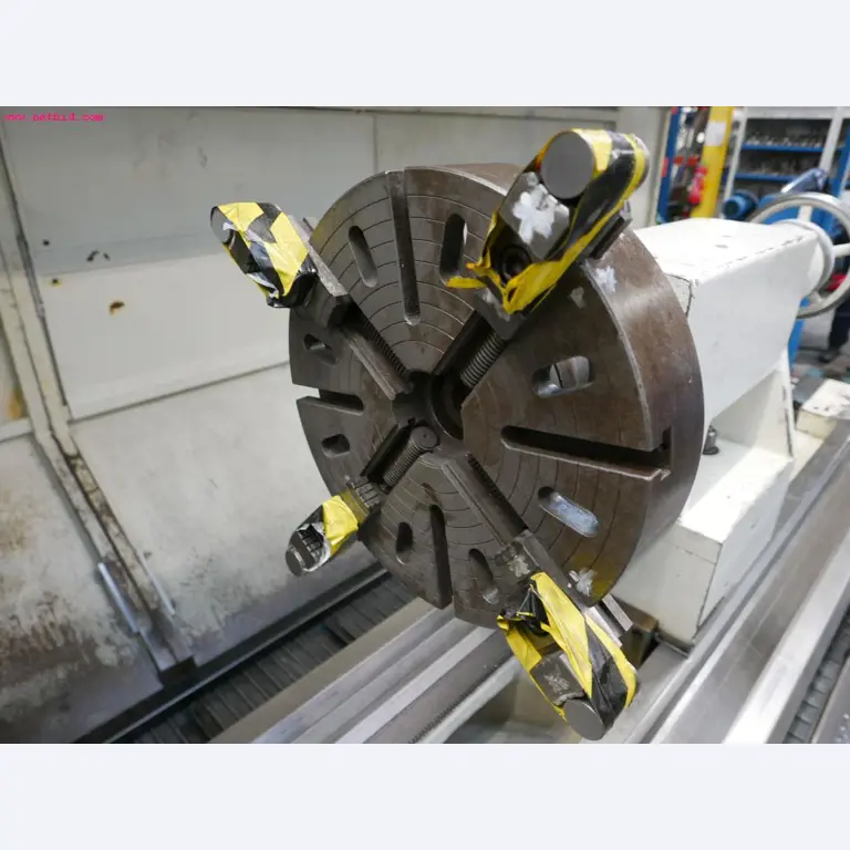 Tornos e fresadoras CNC-25