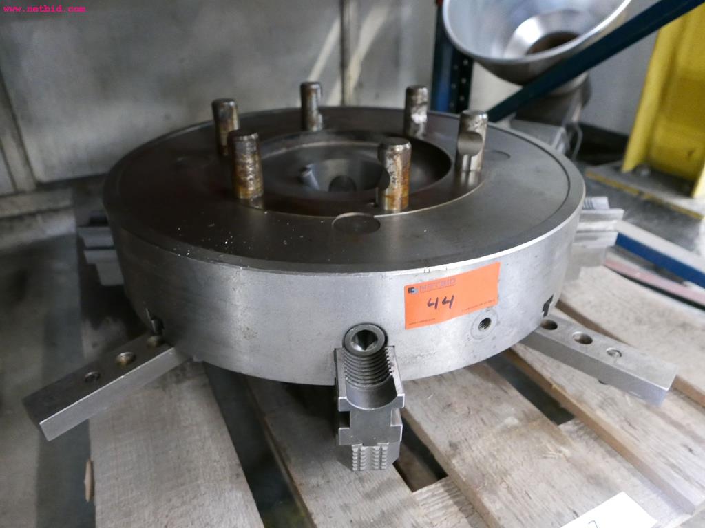 Tornos e fresadoras CNC-8