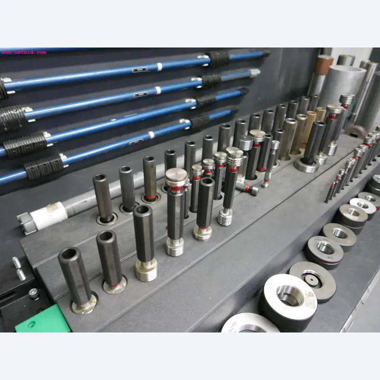 CNC turning and milling machines-10