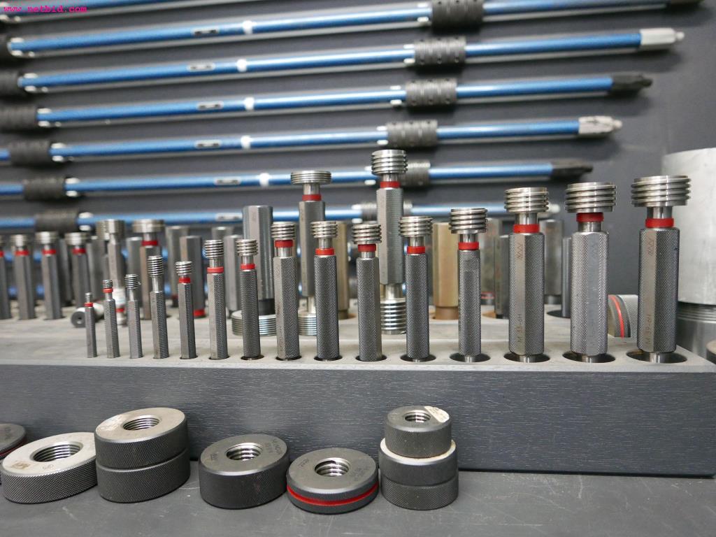 CNC turning and milling machines-11