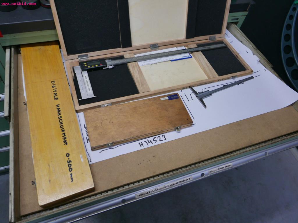 CNC turning and milling machines-4