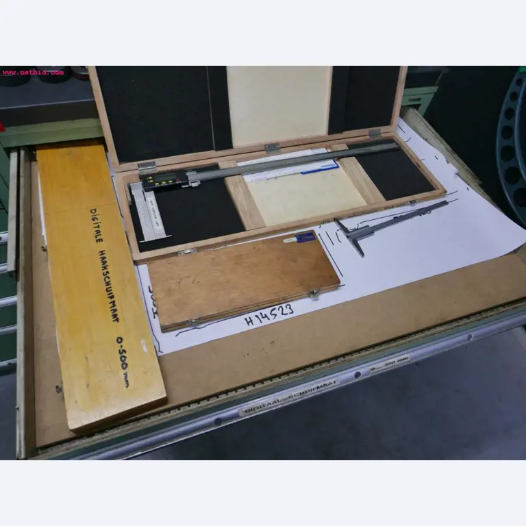CNC turning and milling machines-4