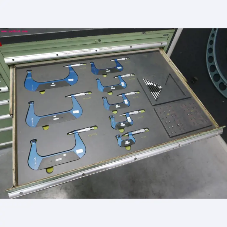 CNC turning and milling machines-5