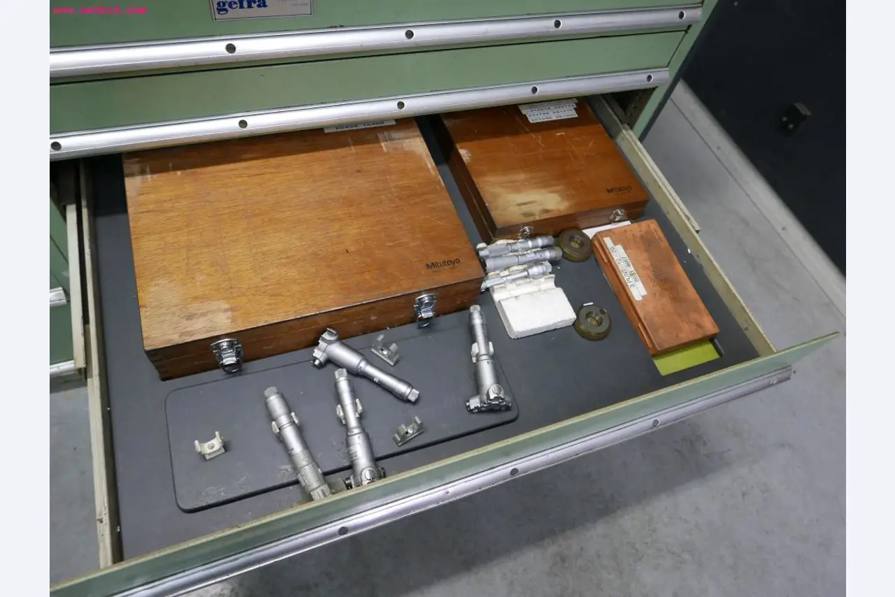 CNC turning and milling machines-6