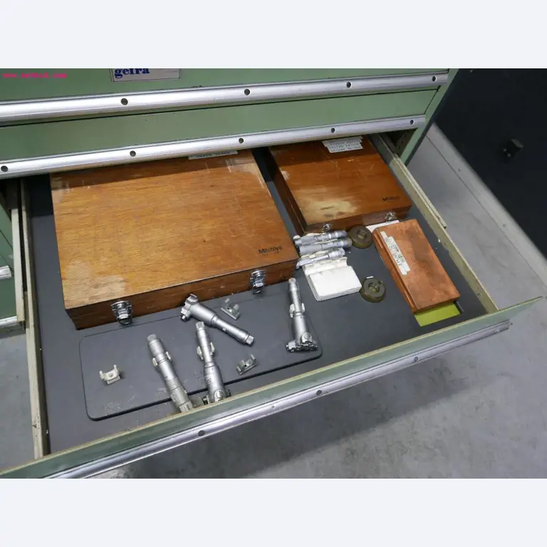 CNC turning and milling machines-6