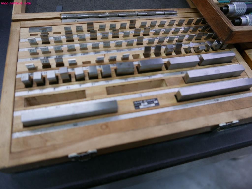 CNC turning and milling machines-10