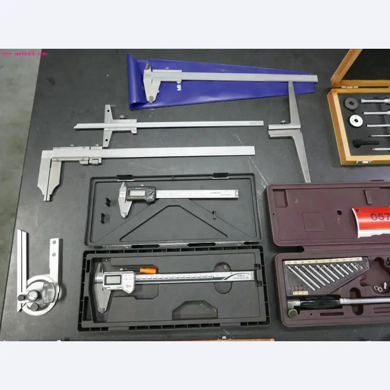 CNC turning and milling machines-3