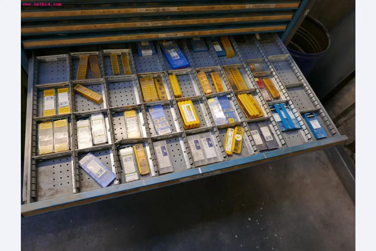CNC turning and milling machines-11