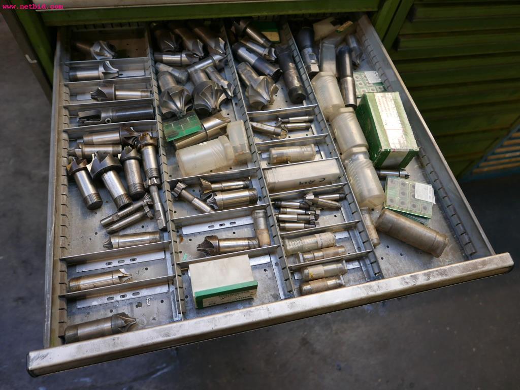 CNC turning and milling machines-13