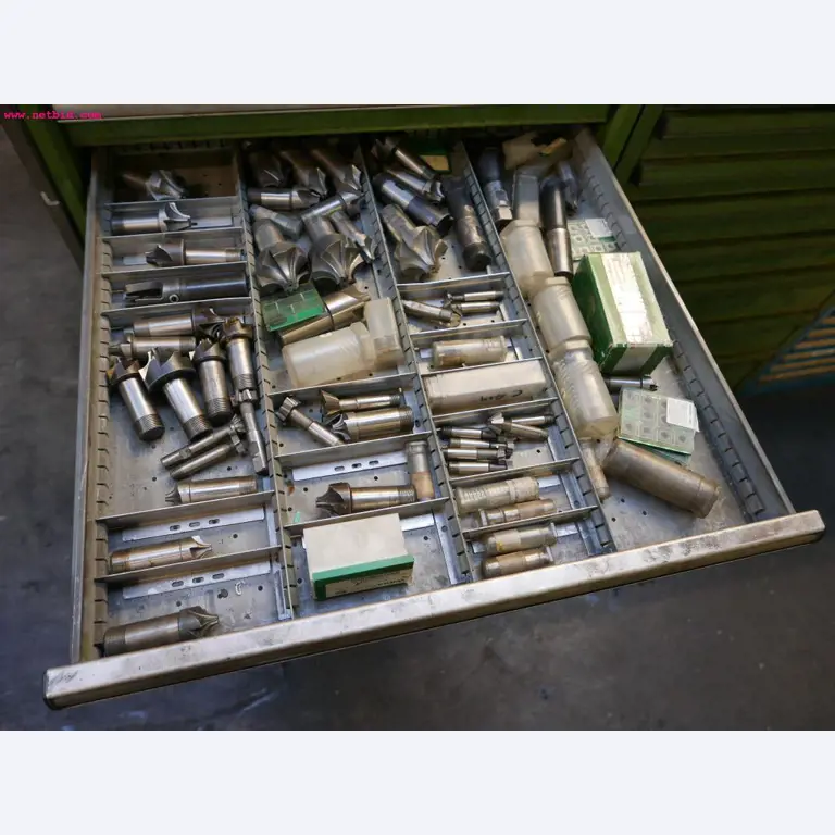 CNC turning and milling machines-13