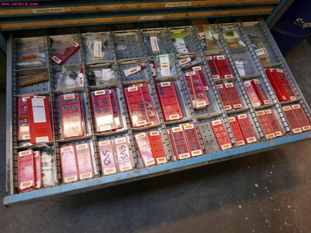 CNC turning and milling machines-19