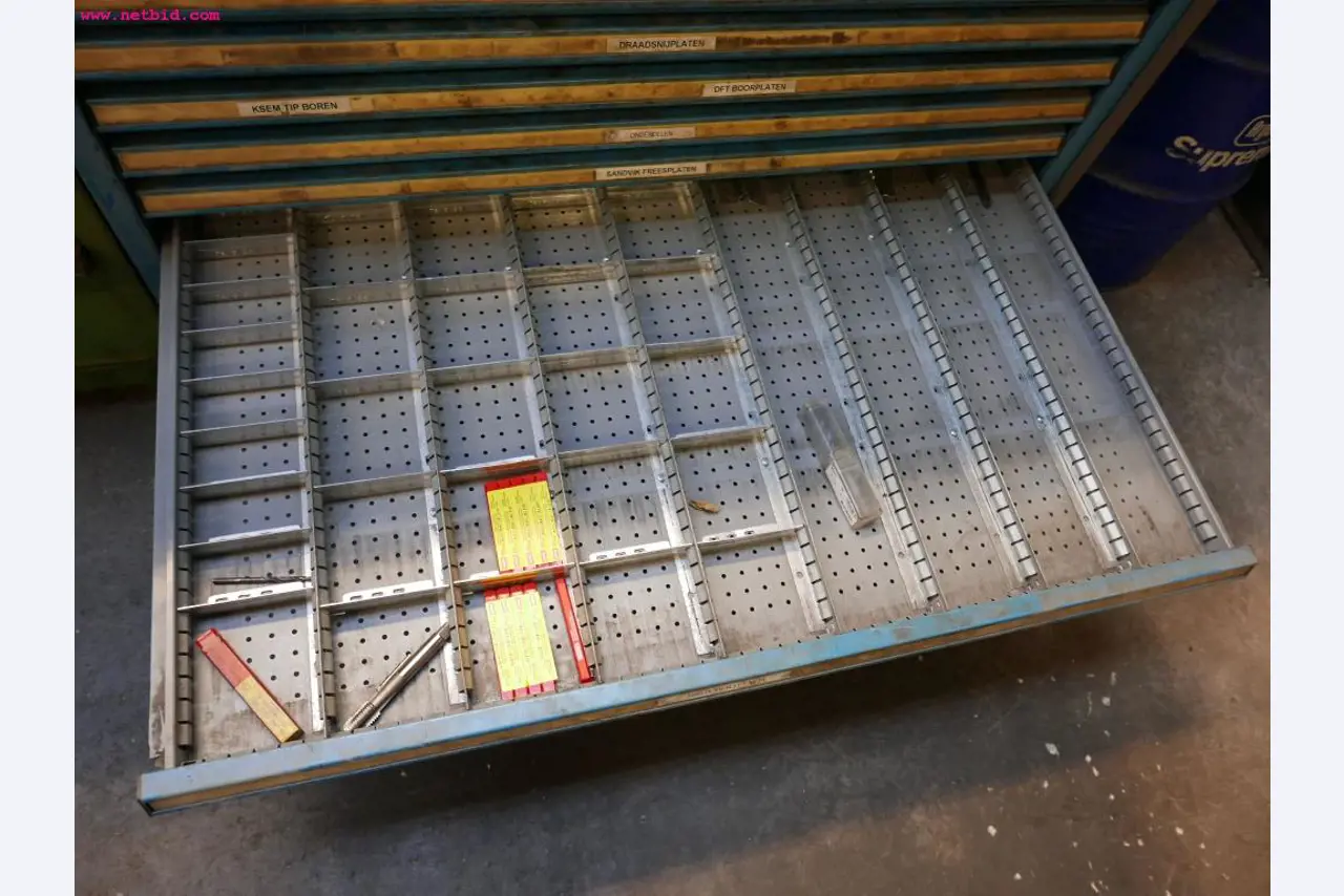 CNC turning and milling machines-20