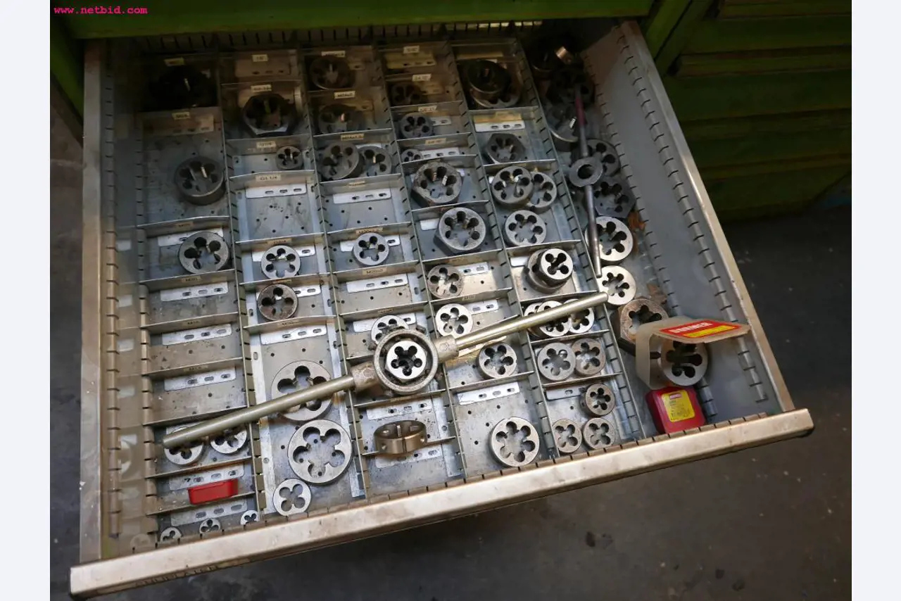 CNC turning and milling machines-26