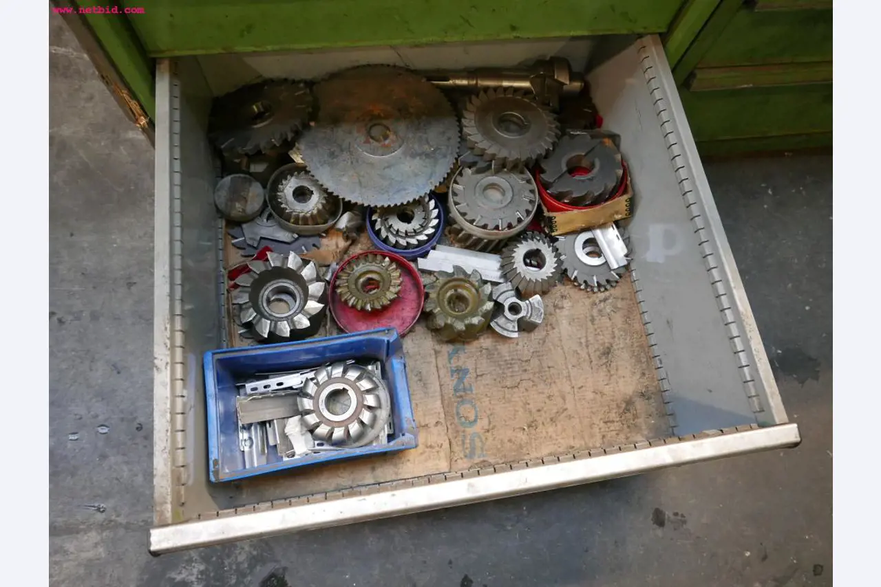 CNC turning and milling machines-27