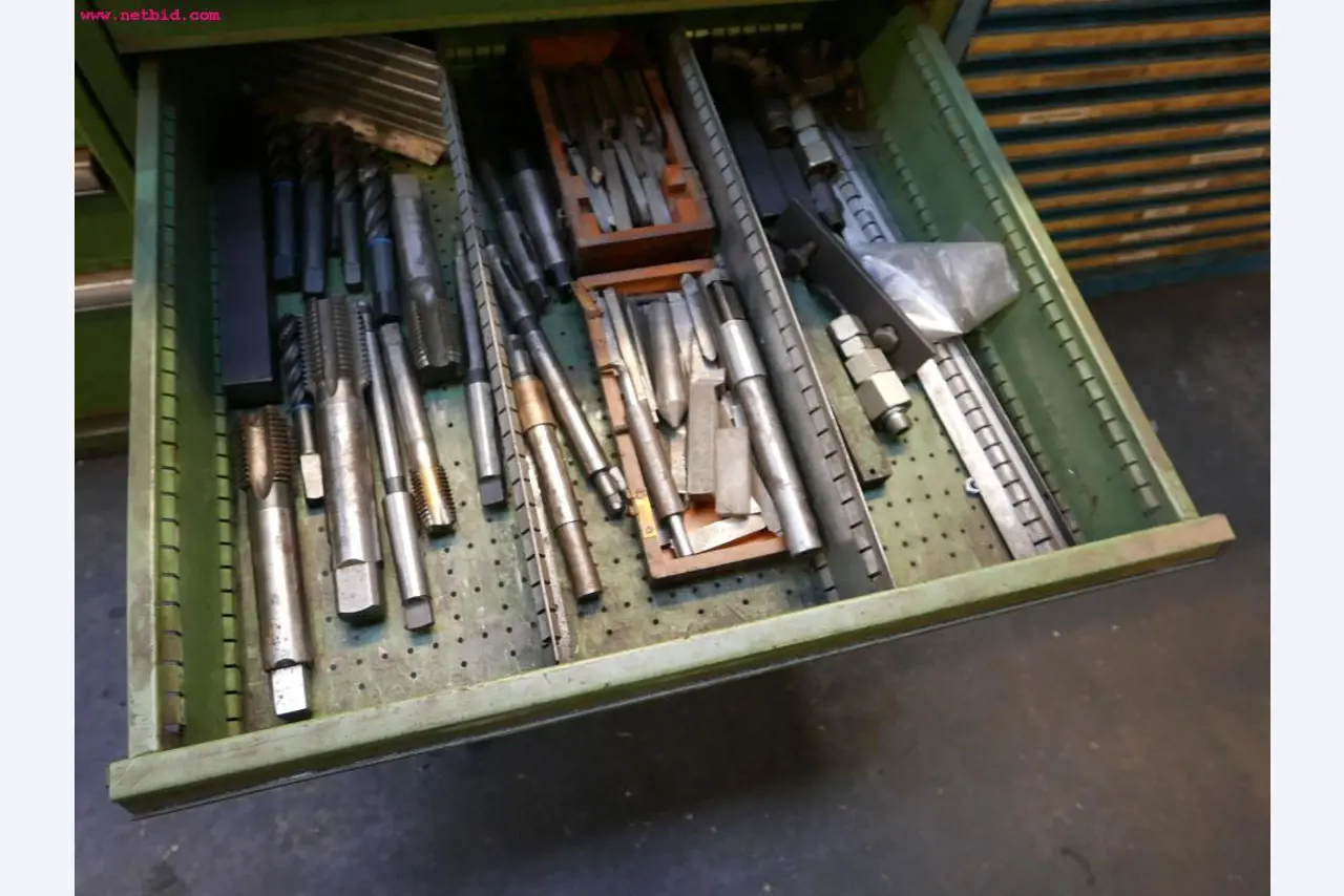 CNC turning and milling machines-4