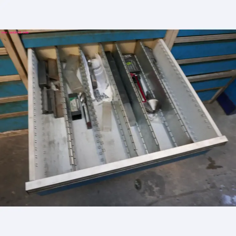 CNC turning and milling machines-15