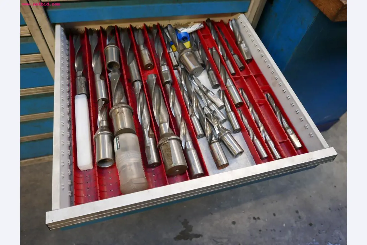 CNC turning and milling machines-5