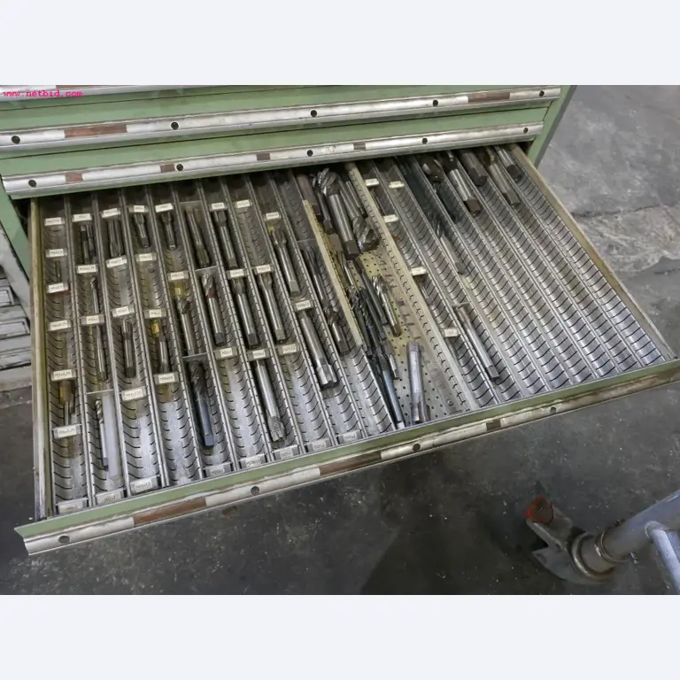 CNC turning and milling machines-10