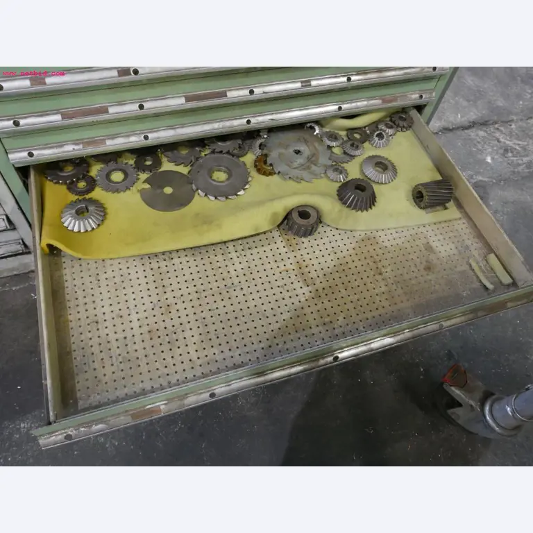 CNC turning and milling machines-12