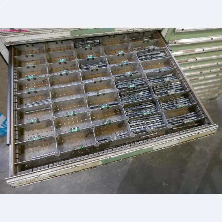 CNC turning and milling machines-13
