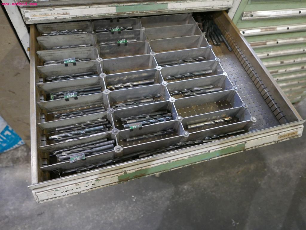 CNC turning and milling machines-14