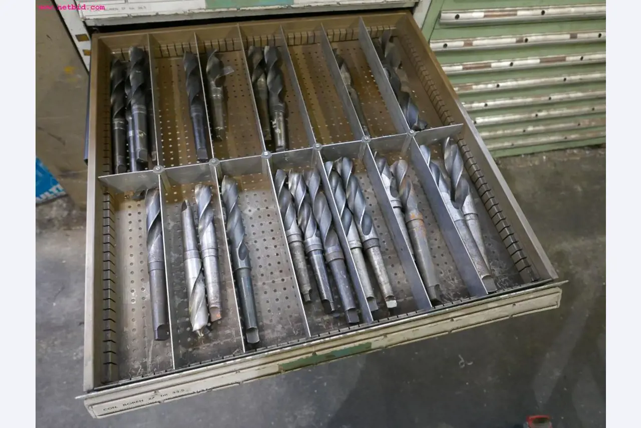 CNC turning and milling machines-17