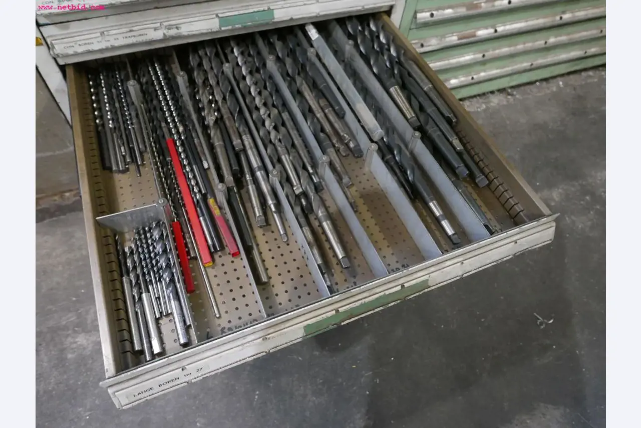 CNC turning and milling machines-3