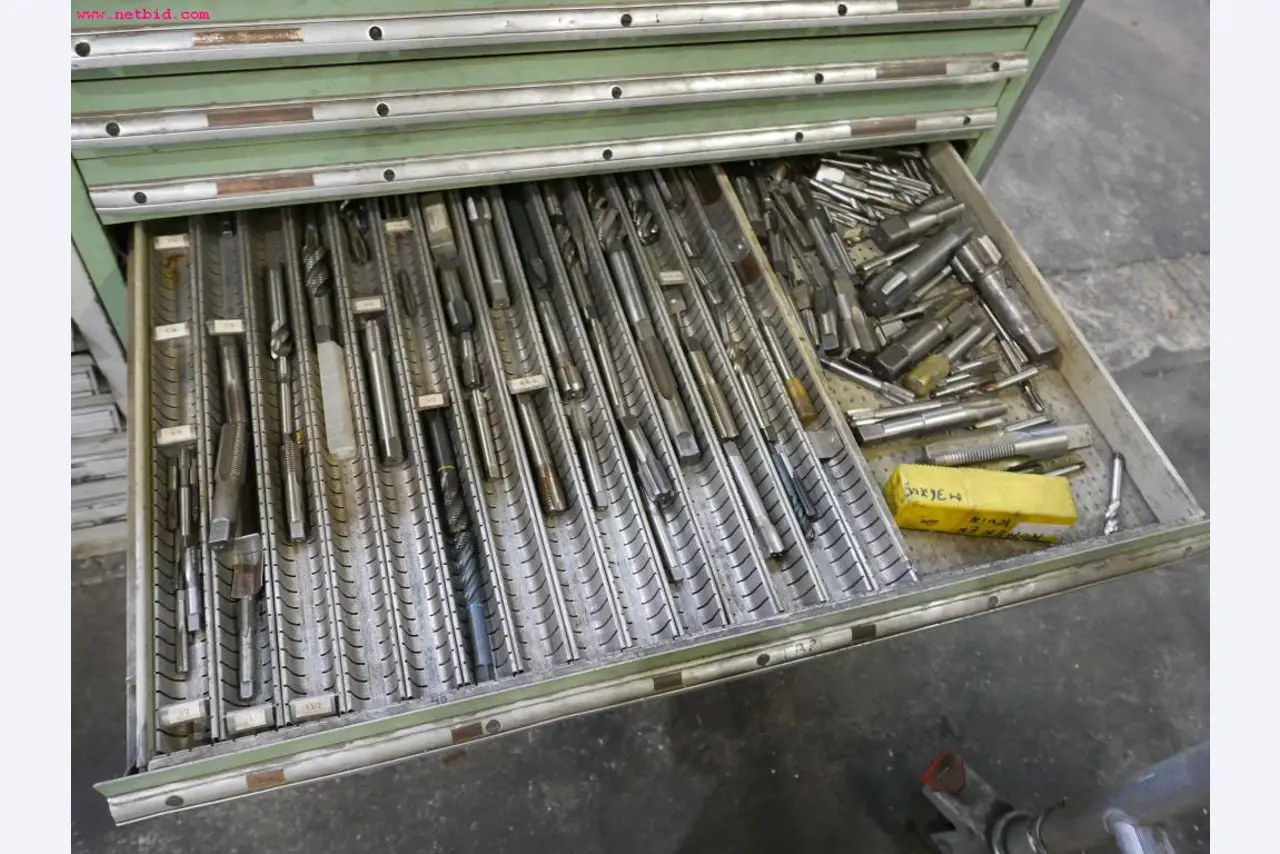 CNC turning and milling machines-9