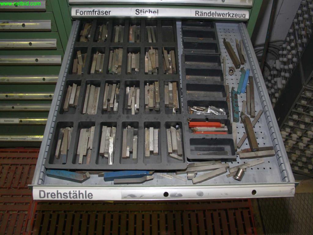 
Máquinas bem conservadas a partir de uma resolução de oficina<br>-11