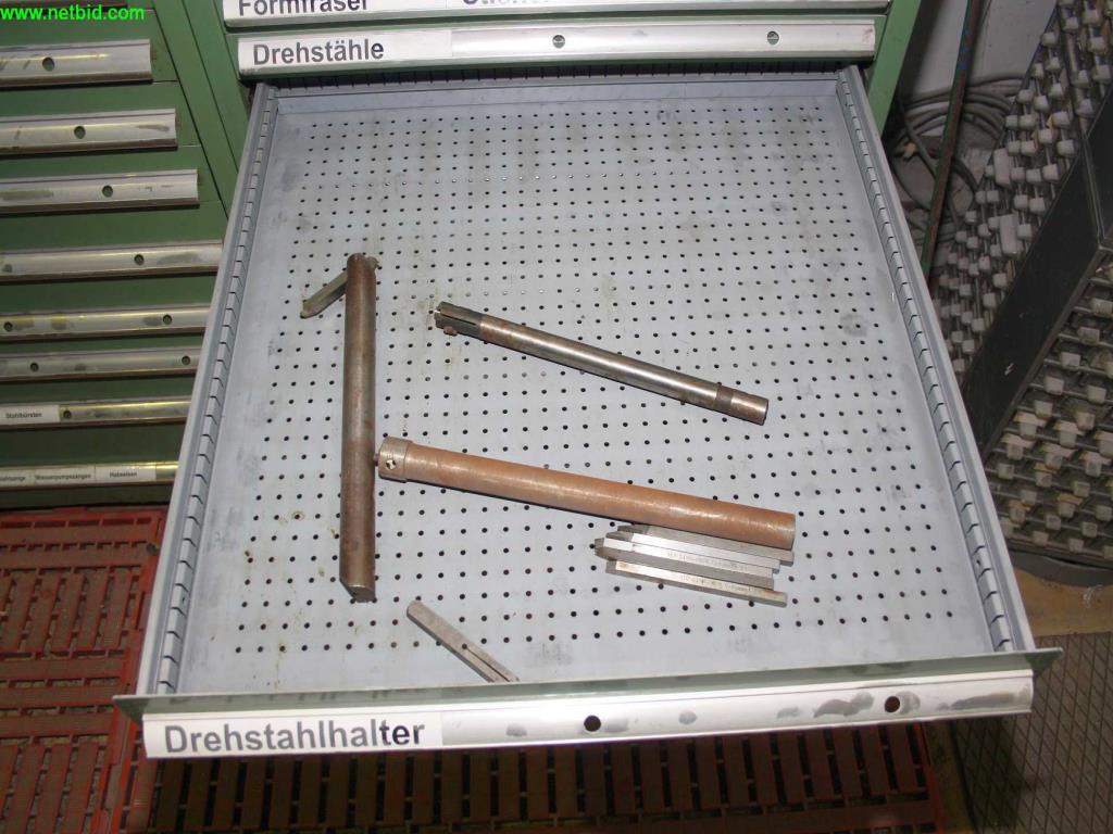 
Máquinas bem conservadas a partir de uma resolução de oficina<br>-12