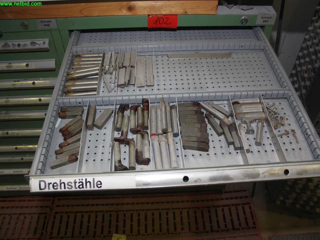 
Máquinas bem conservadas a partir de uma resolução de oficina<br>-8