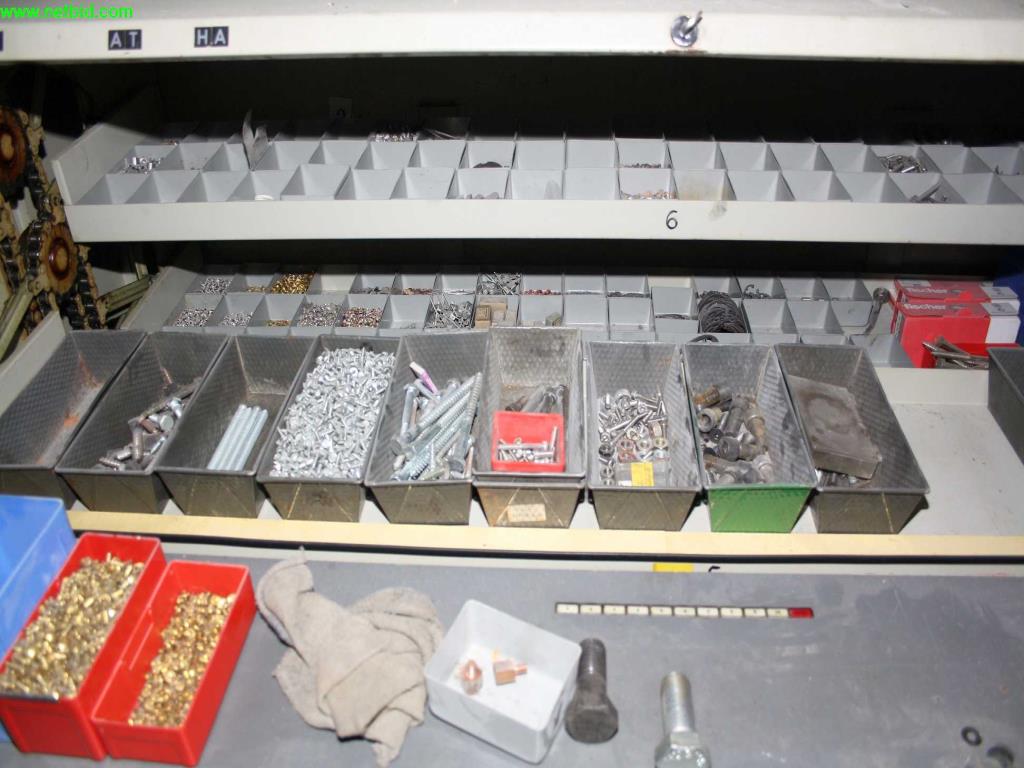 
Máquinas bem conservadas a partir de uma resolução de oficina<br>-7