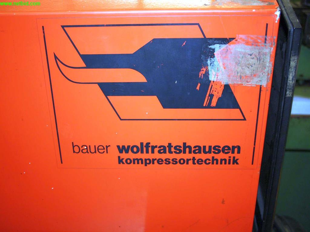 
Máquinas bem conservadas a partir de uma resolução de oficina<br>-4