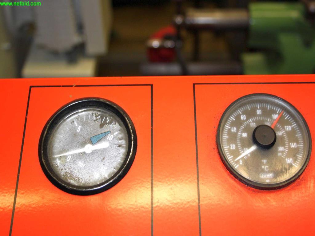 
Máquinas bem conservadas a partir de uma resolução de oficina<br>-7