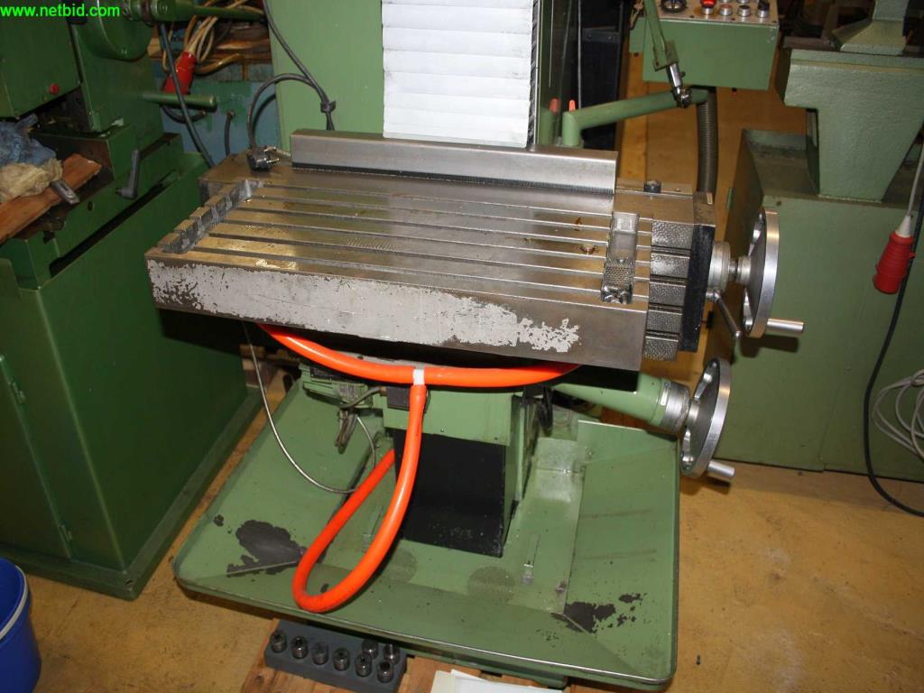 
Máquinas bem conservadas a partir de uma resolução de oficina<br>-8