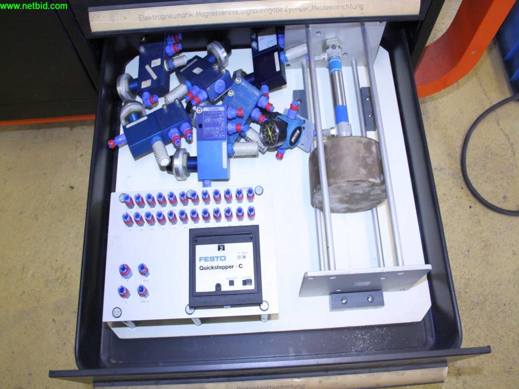 
Máquinas bem conservadas a partir de uma resolução de oficina<br>-10