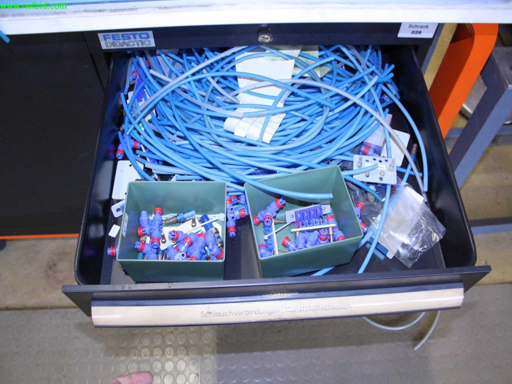 
Máquinas bem conservadas a partir de uma resolução de oficina<br>-11