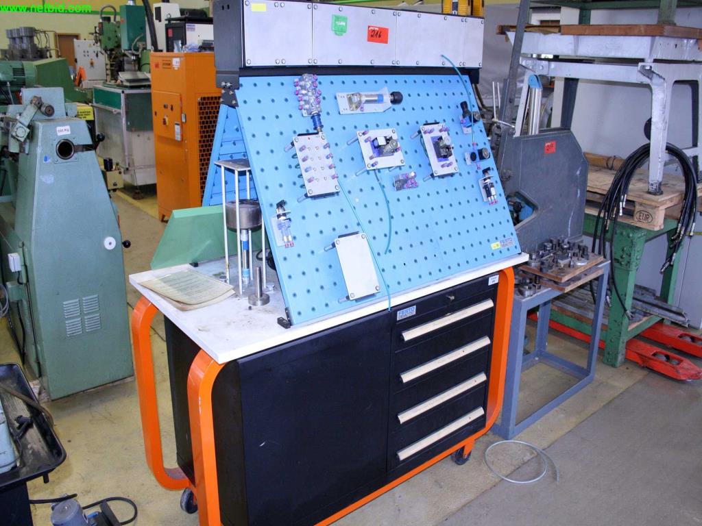 
Máquinas bem conservadas a partir de uma resolução de oficina<br>-2