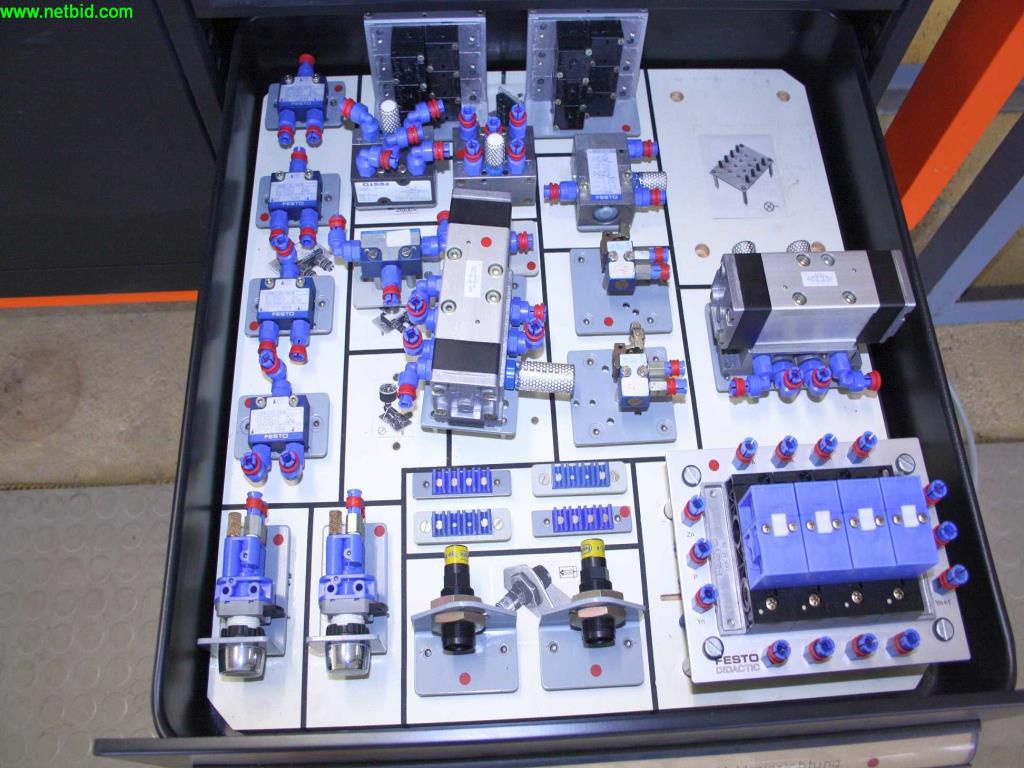 
Máquinas bem conservadas a partir de uma resolução de oficina<br>-3