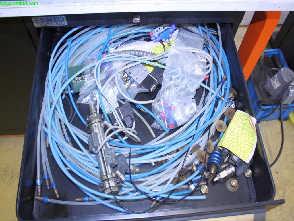 
Máquinas bem conservadas a partir de uma resolução de oficina<br>-6