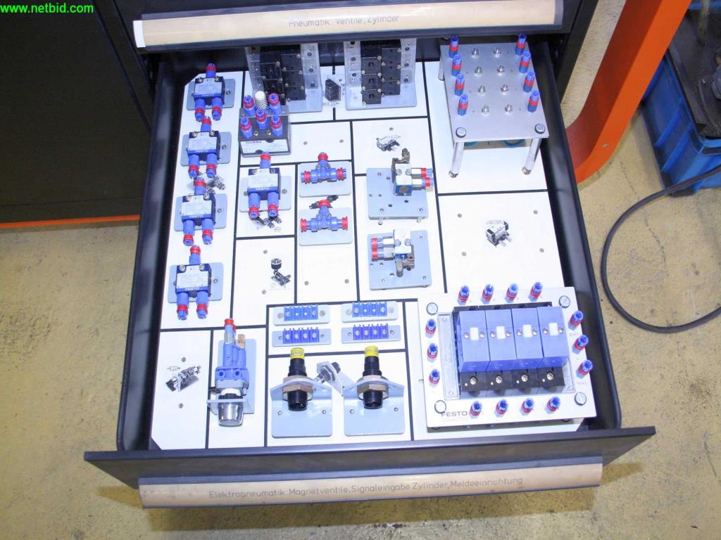 
Máquinas bem conservadas a partir de uma resolução de oficina<br>-9