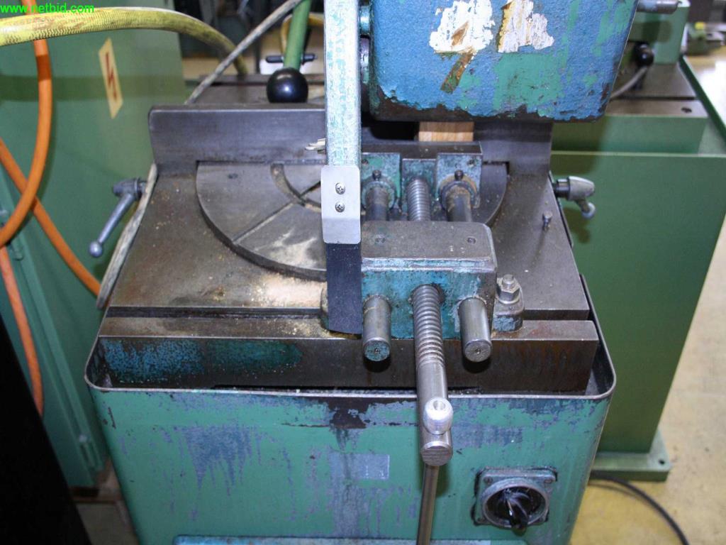 
Máquinas bem conservadas a partir de uma resolução de oficina<br>-3