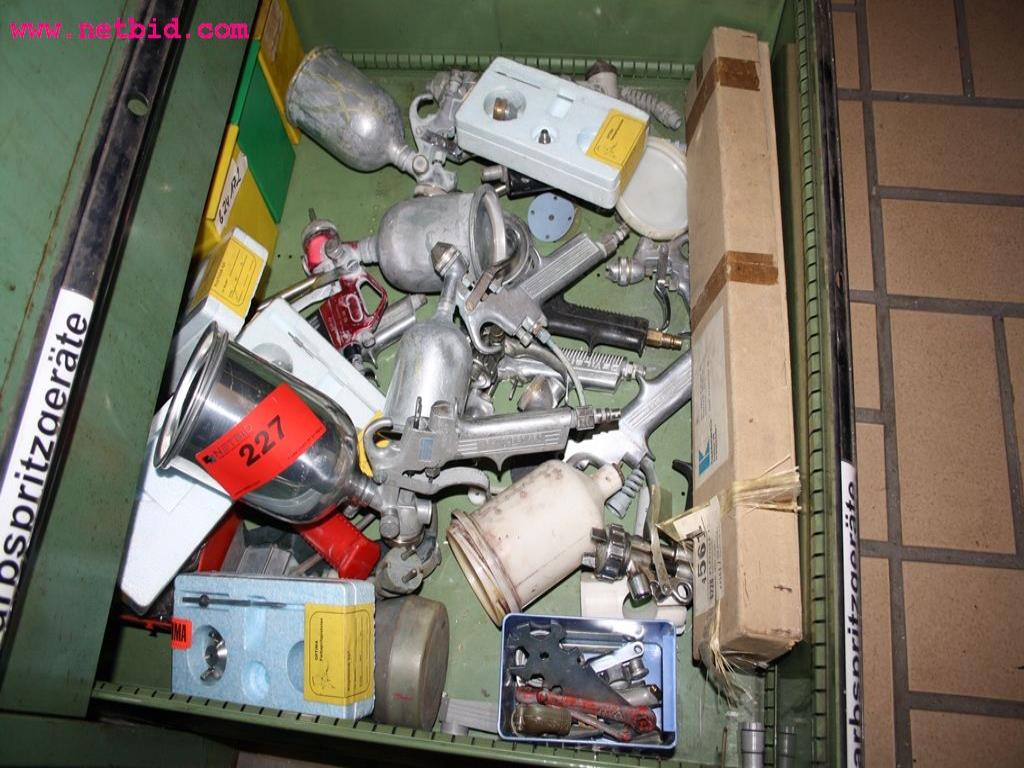 
Máquinas bem conservadas a partir de uma resolução de oficina<br>-2